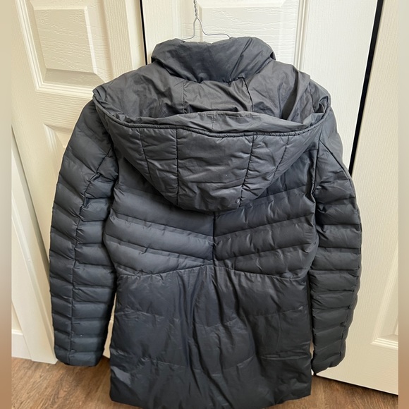 Women black puffy jacket XS longer fit - Picture 3 of 3